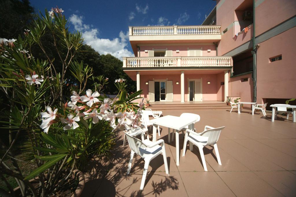 Hotel Happy Marina di Pietrasanta Buitenkant foto