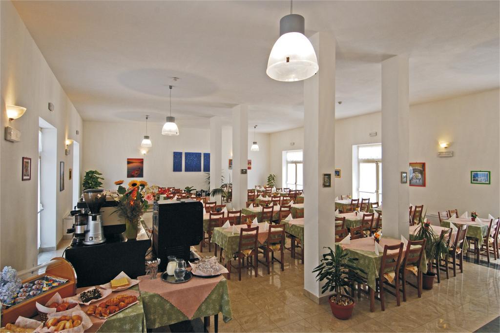 Hotel Happy Marina di Pietrasanta Buitenkant foto