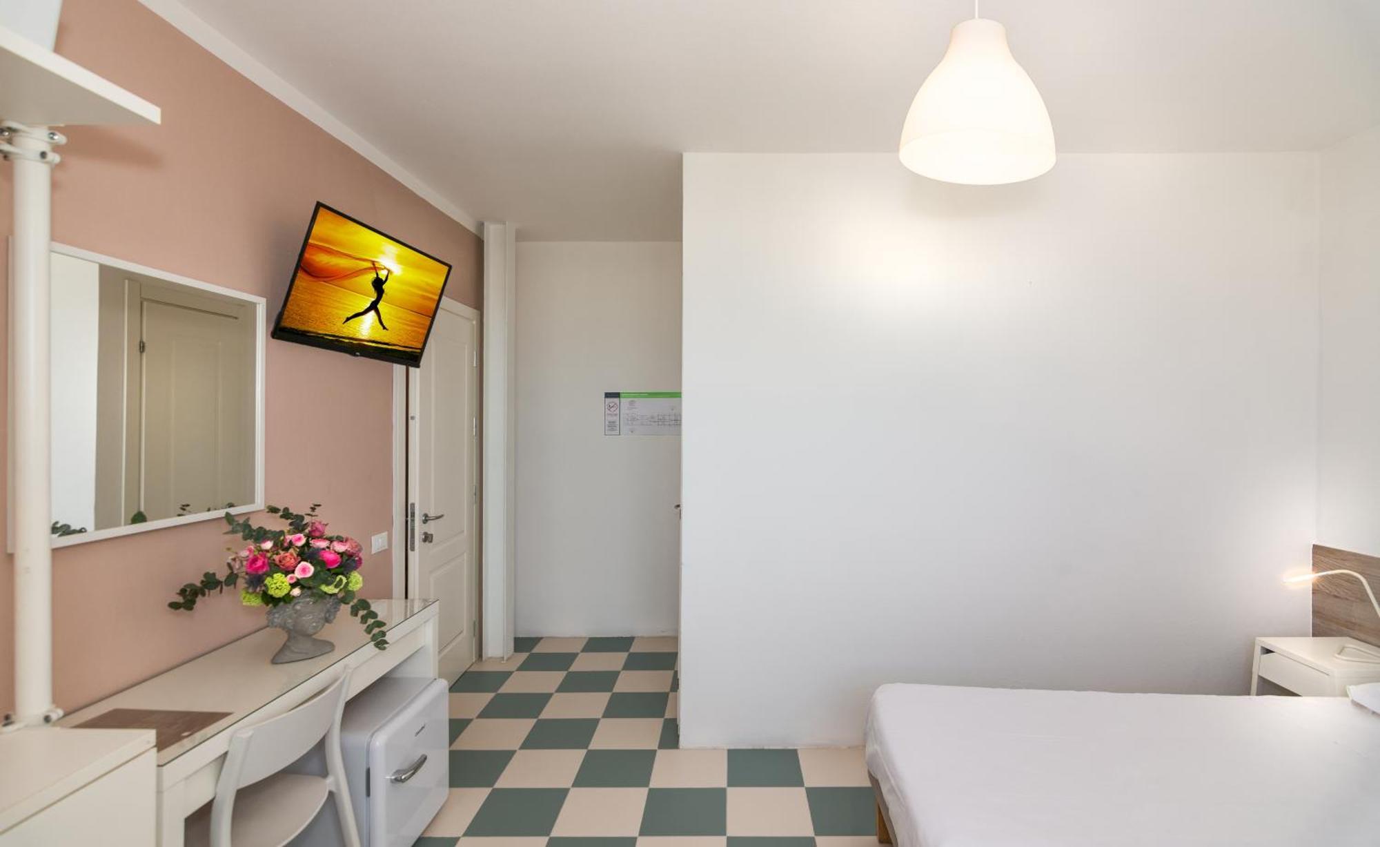 Hotel Happy Marina di Pietrasanta Buitenkant foto