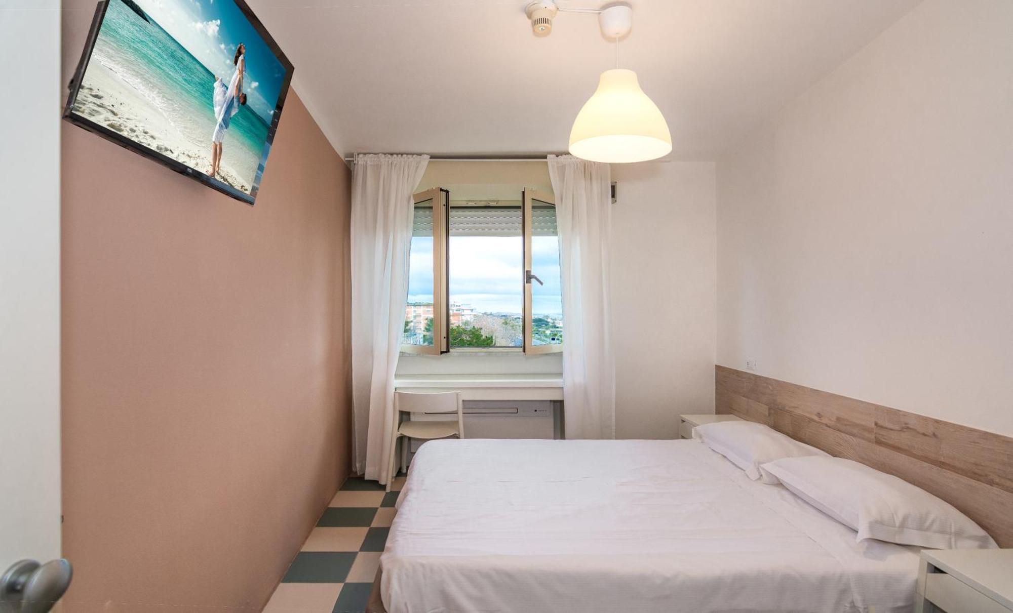 Hotel Happy Marina di Pietrasanta Buitenkant foto