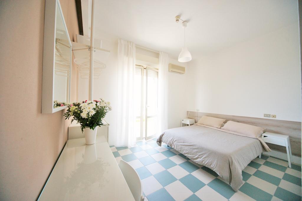 Hotel Happy Marina di Pietrasanta Buitenkant foto